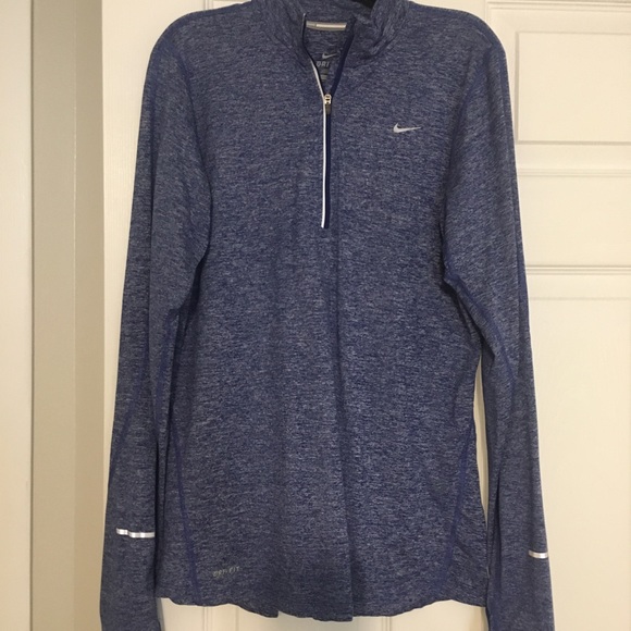 Women’s size large blue Nike 1/2 zip pullover - Picture 4 of 5
